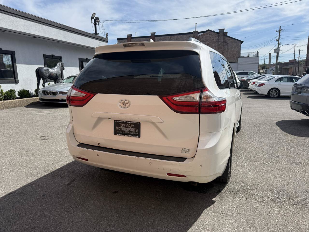 Used 2018 Toyota Sienna XLE Premium AWD/4WD image 3