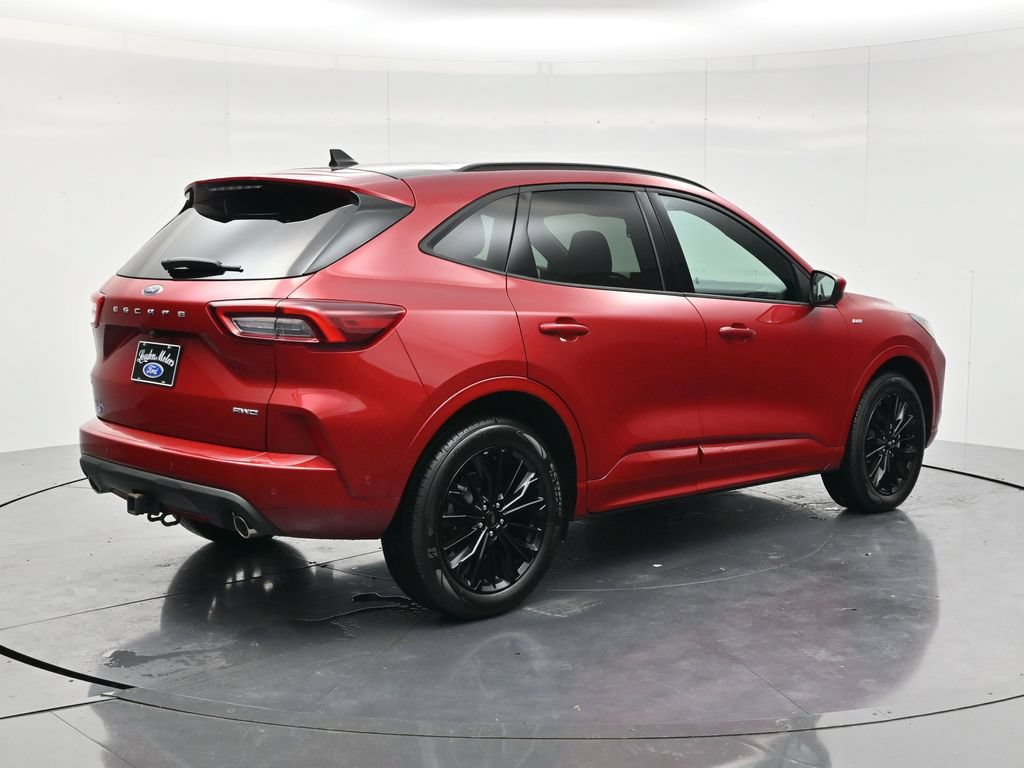 Used 2023 Ford Escape ST-Line Elite w/ Premium Technology Package AWD/4WD image 5