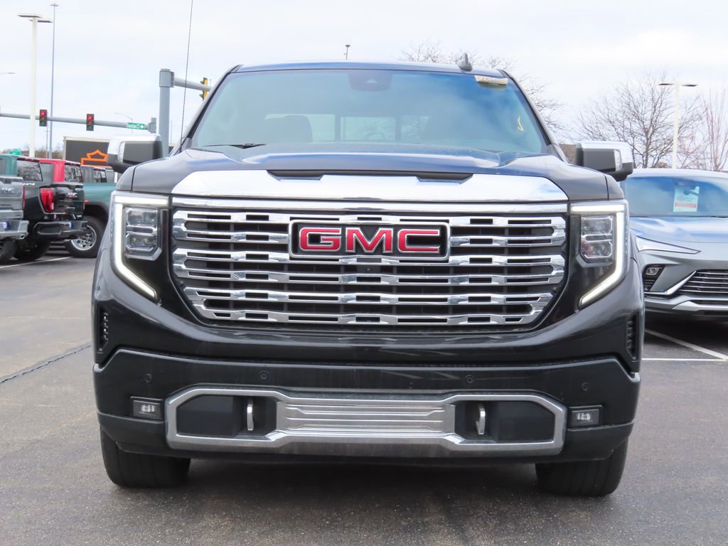 Used 2024 GMC Sierra 1500 Denali AWD/4WD image 4