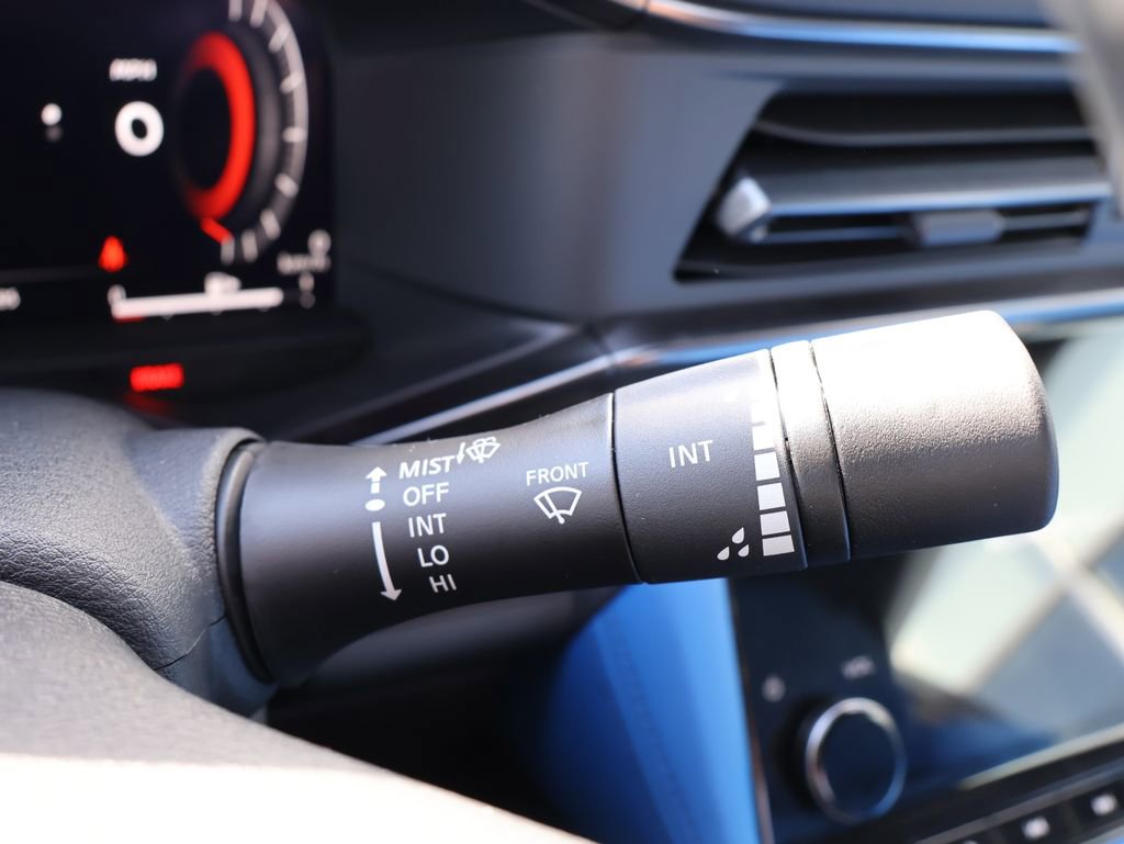 Used 2024 Nissan Z Performance w/ Floor Mat Package image 15