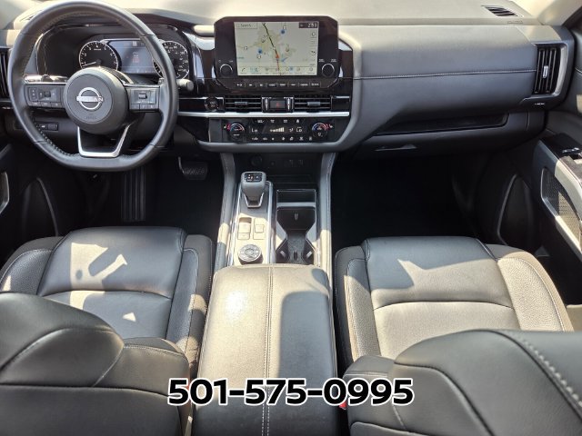 Used 2025 Nissan Pathfinder SL AWD/4WD image 15