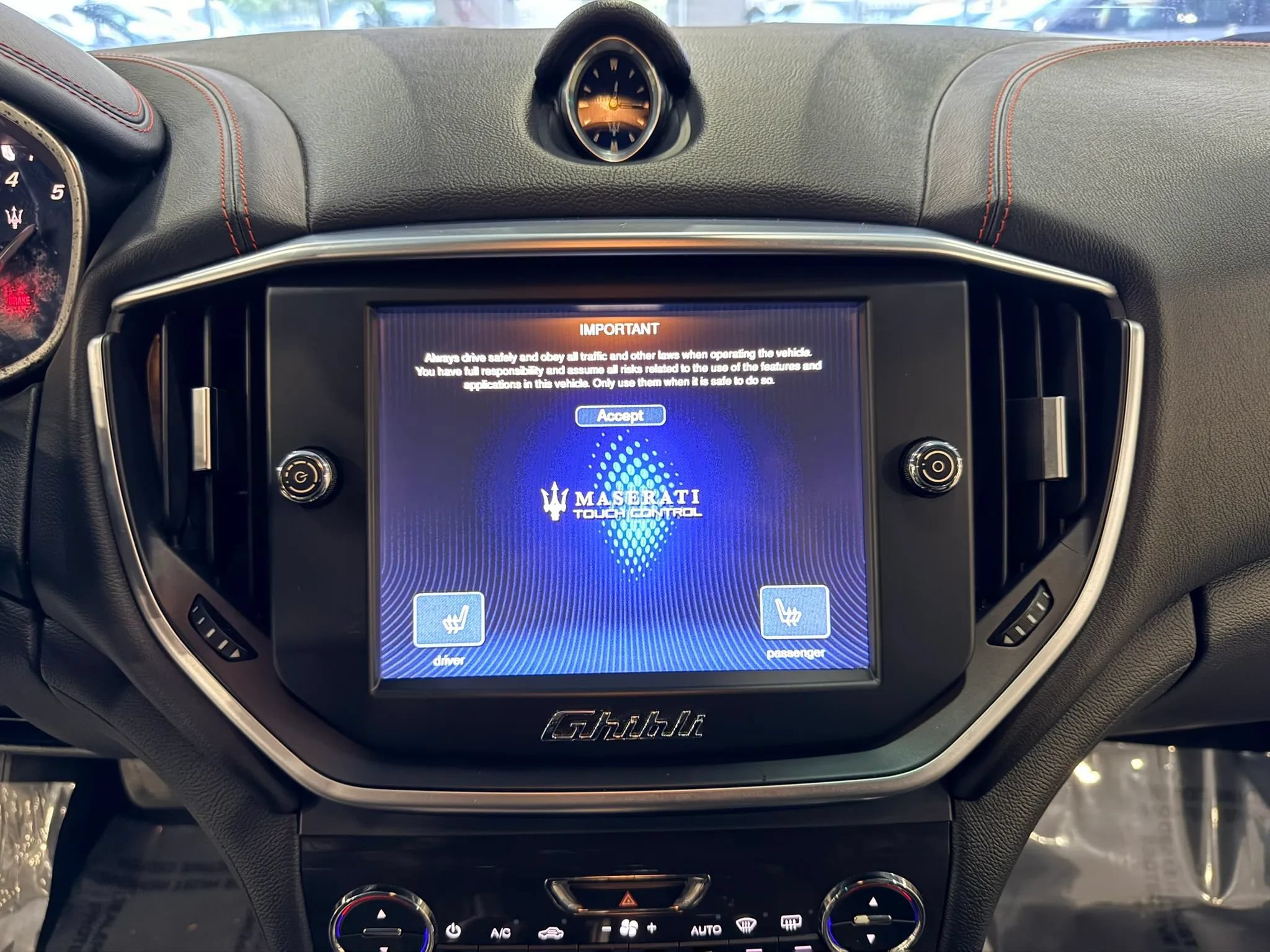 Used 2016 Maserati Ghibli RWD image 23
