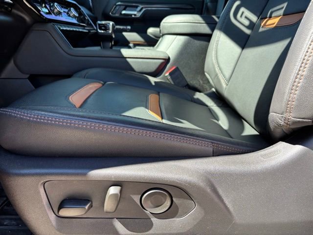 New 2025 GMC Sierra 1500 AT4 w/ AT4 Premium Package image 14