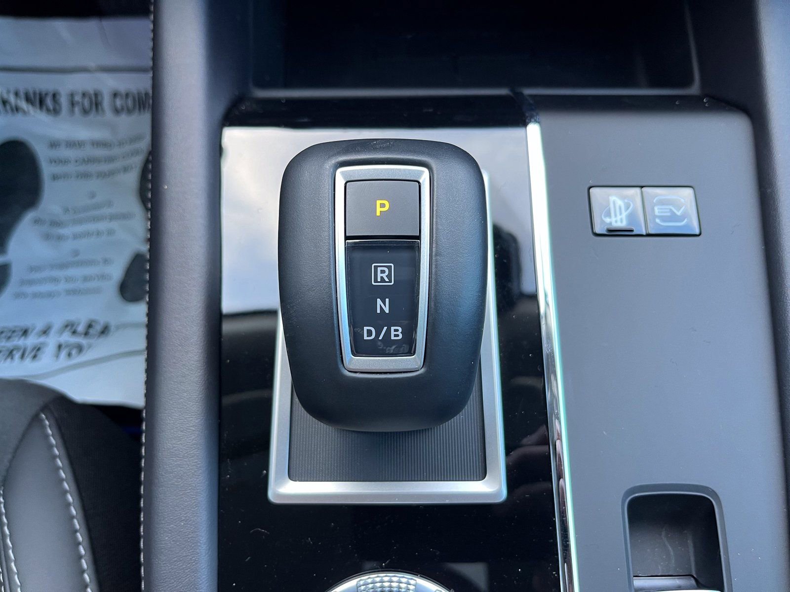 New 2025 Mitsubishi Outlander SE image 12