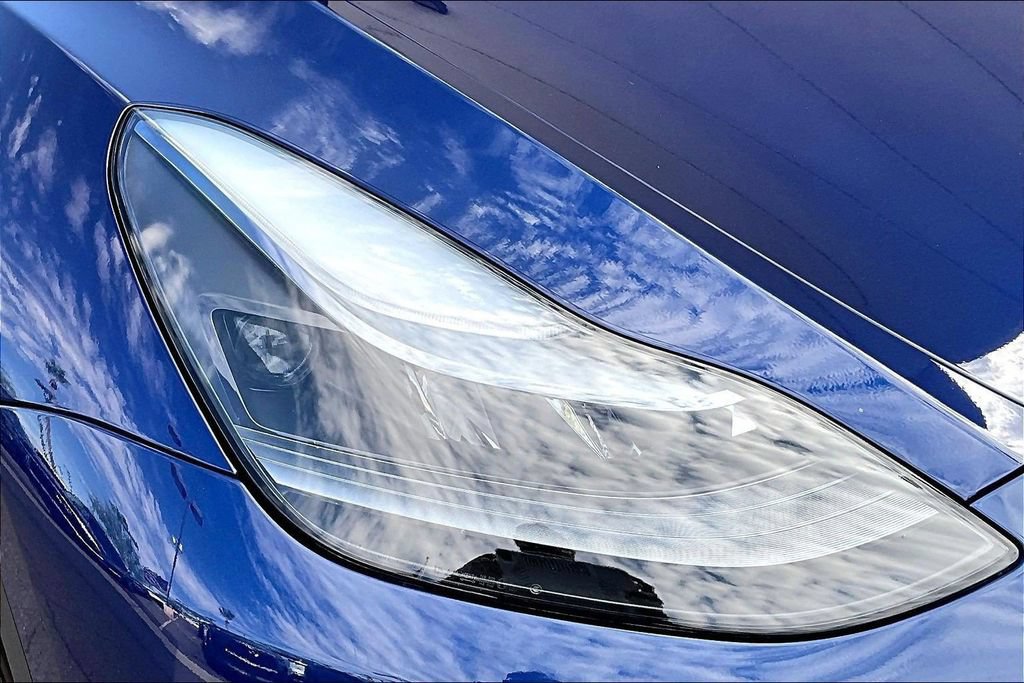 Used 2025 Tesla Model Y Long Range RWD image 29