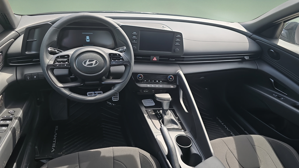 New 2026 Hyundai Elantra Sport FWD image 18