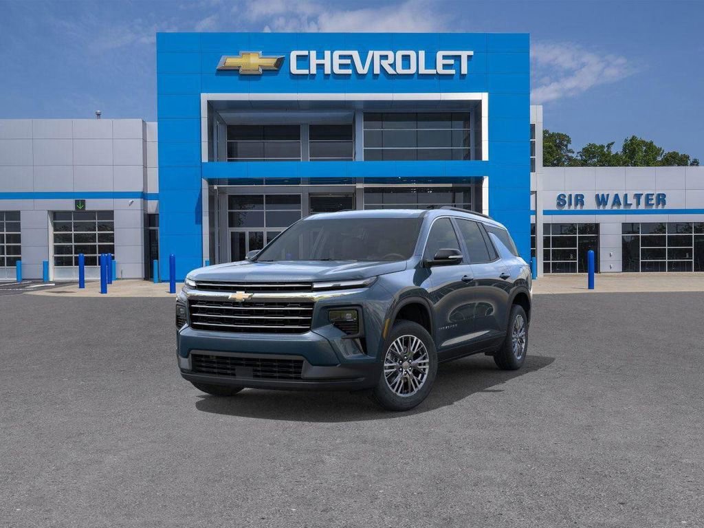 New 2026 Chevrolet Traverse LT w/ Driver Confidence Package image 8