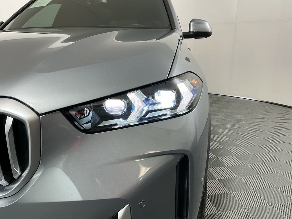 Certified 2024 BMW X5 xDrive40i w/ Premium Package AWD/4WD image 8