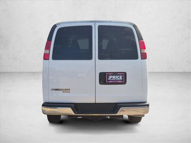 Used 2016 Chevrolet Express 2500 LT w/ LT Preferred Equipment Group RWD image 7
