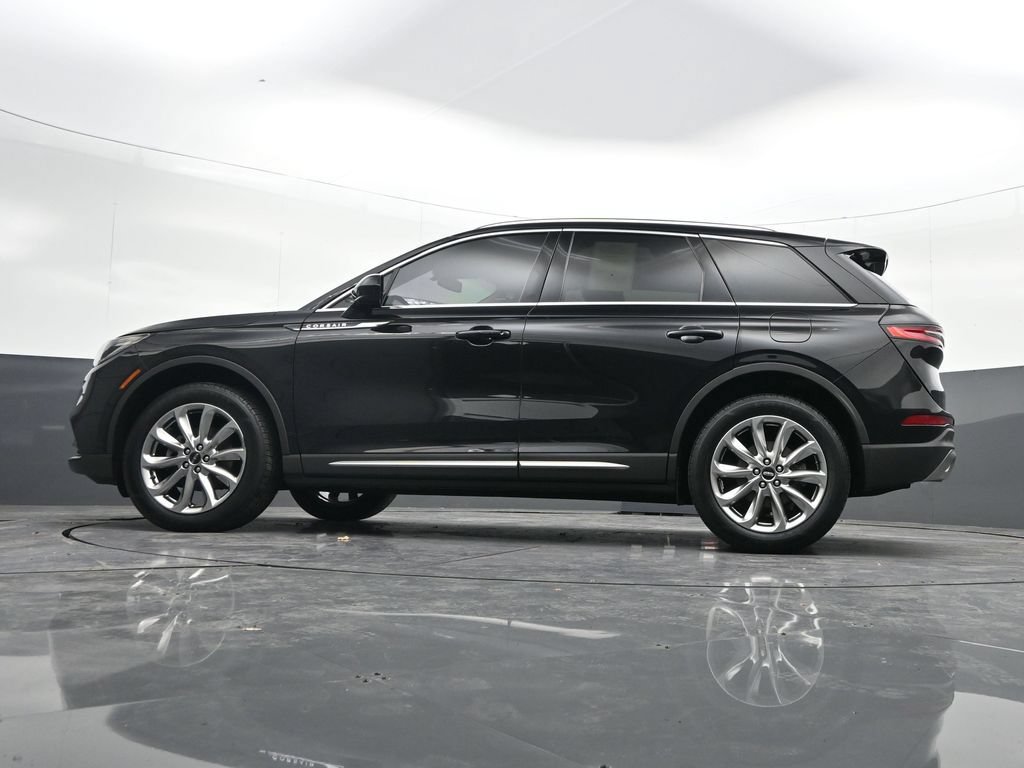 Used 2022 Lincoln Corsair AWD w/ Premium Package image 29