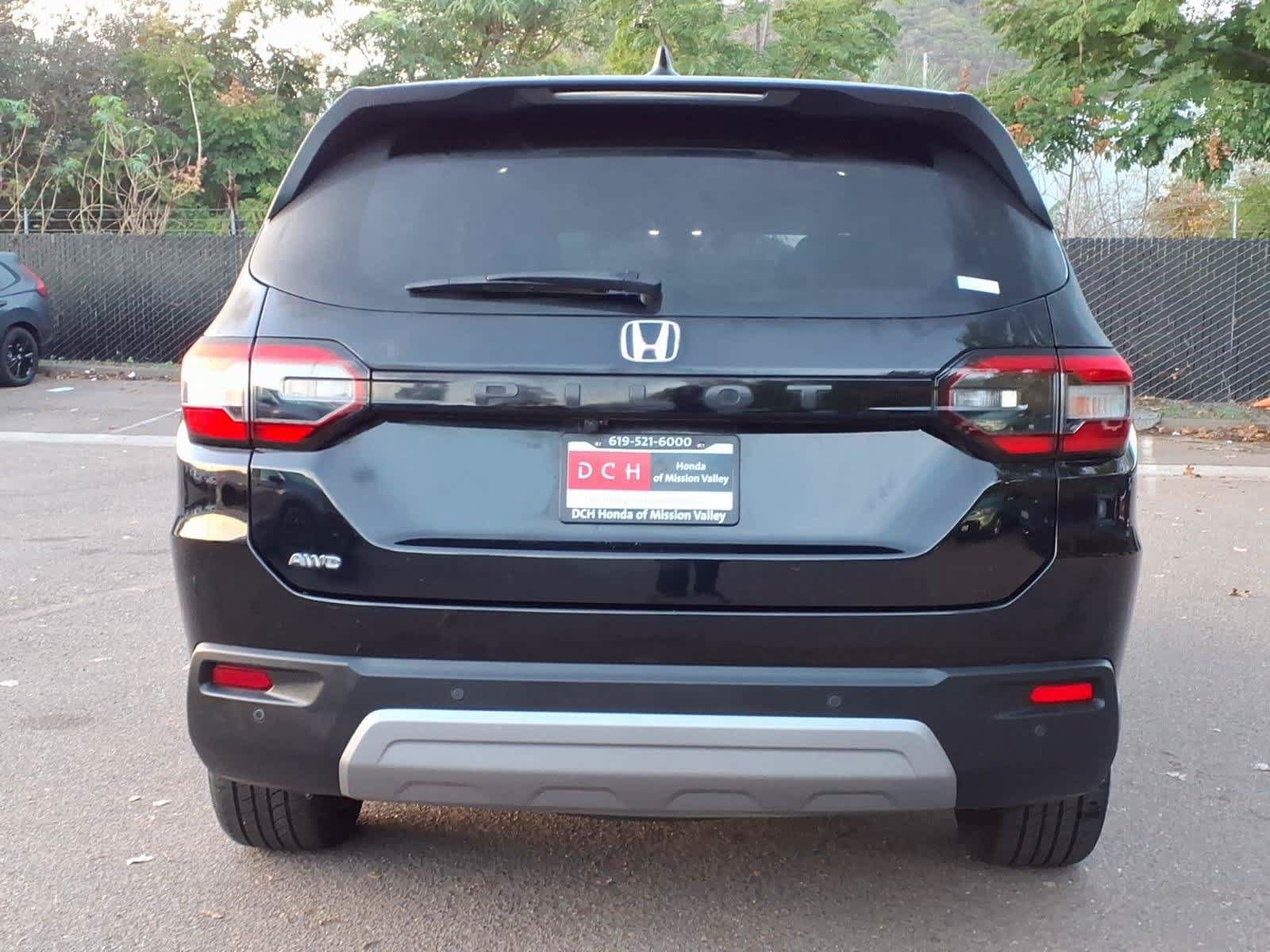 Used 2025 Honda Pilot EX-L image 5