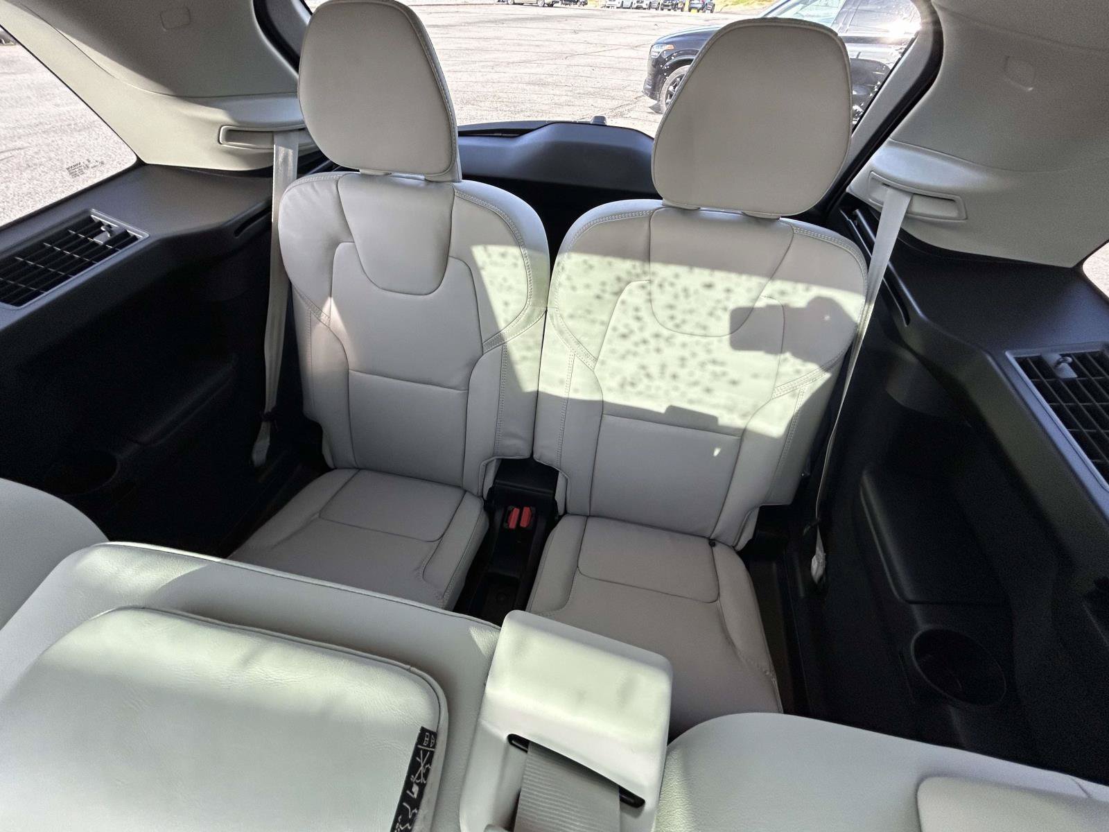 New 2026 Volvo XC90 B6 Ultra w/ Protection Package AWD/4WD image 13