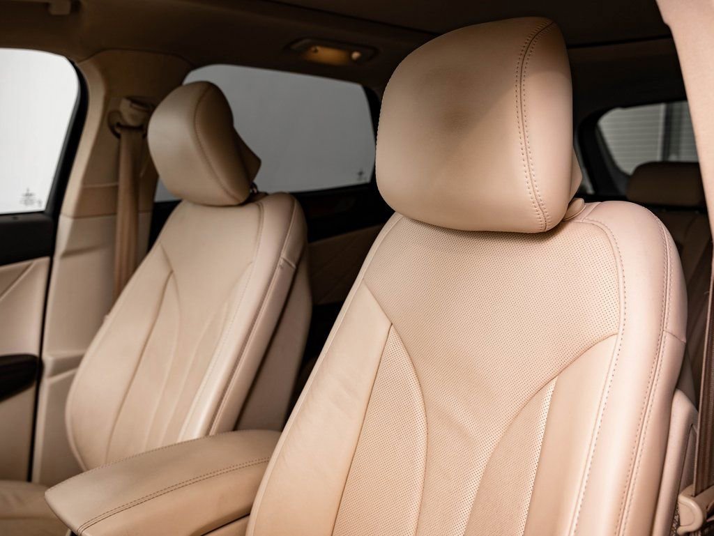 Used 2016 Lincoln MKC Reserve w/ Lincoln MKC Climate Package image 24