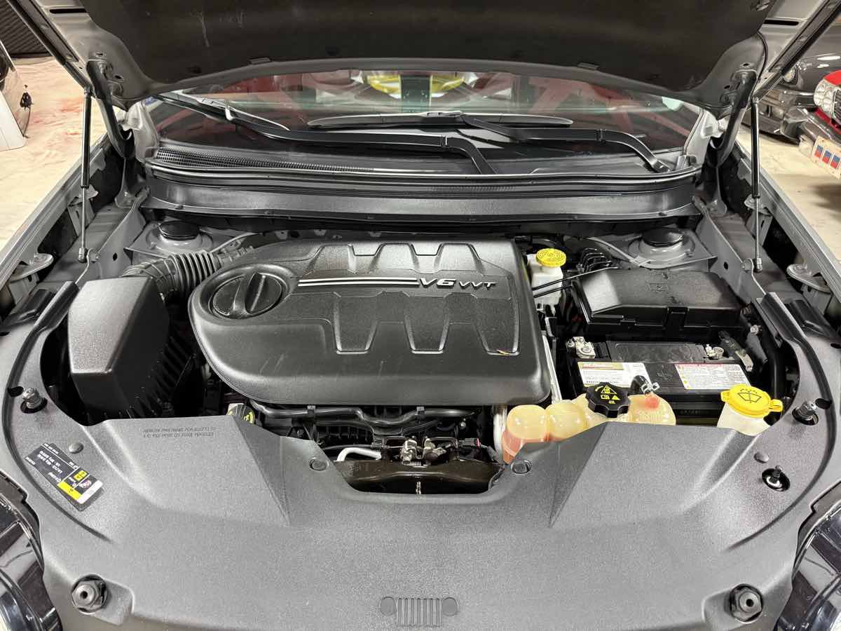 Used 2020 Jeep Cherokee Limited AWD/4WD image 34