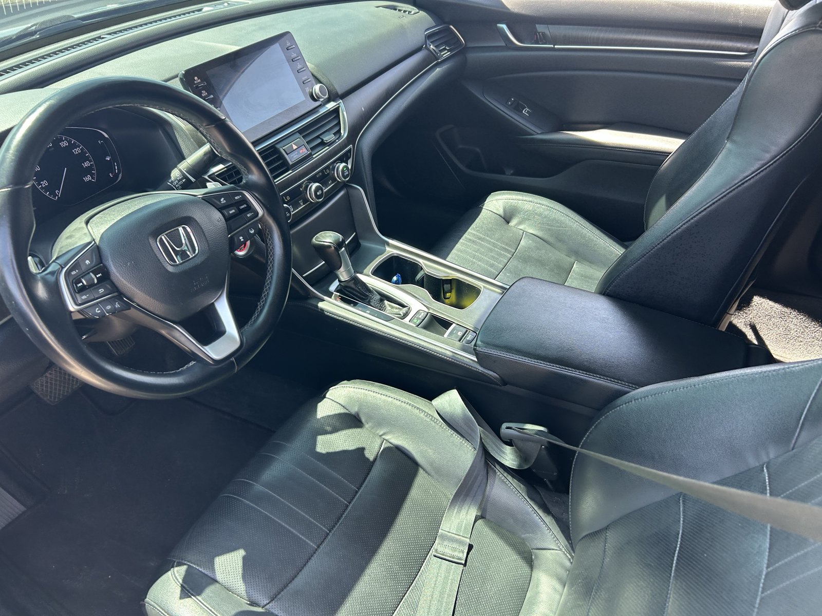 Used 2018 Honda Accord Touring image 12