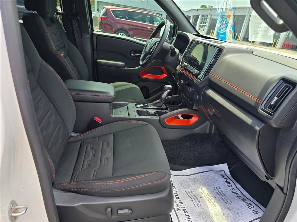 Used 2025 Nissan Frontier Pro-X w/ Pro Convenience Package RWD image 14