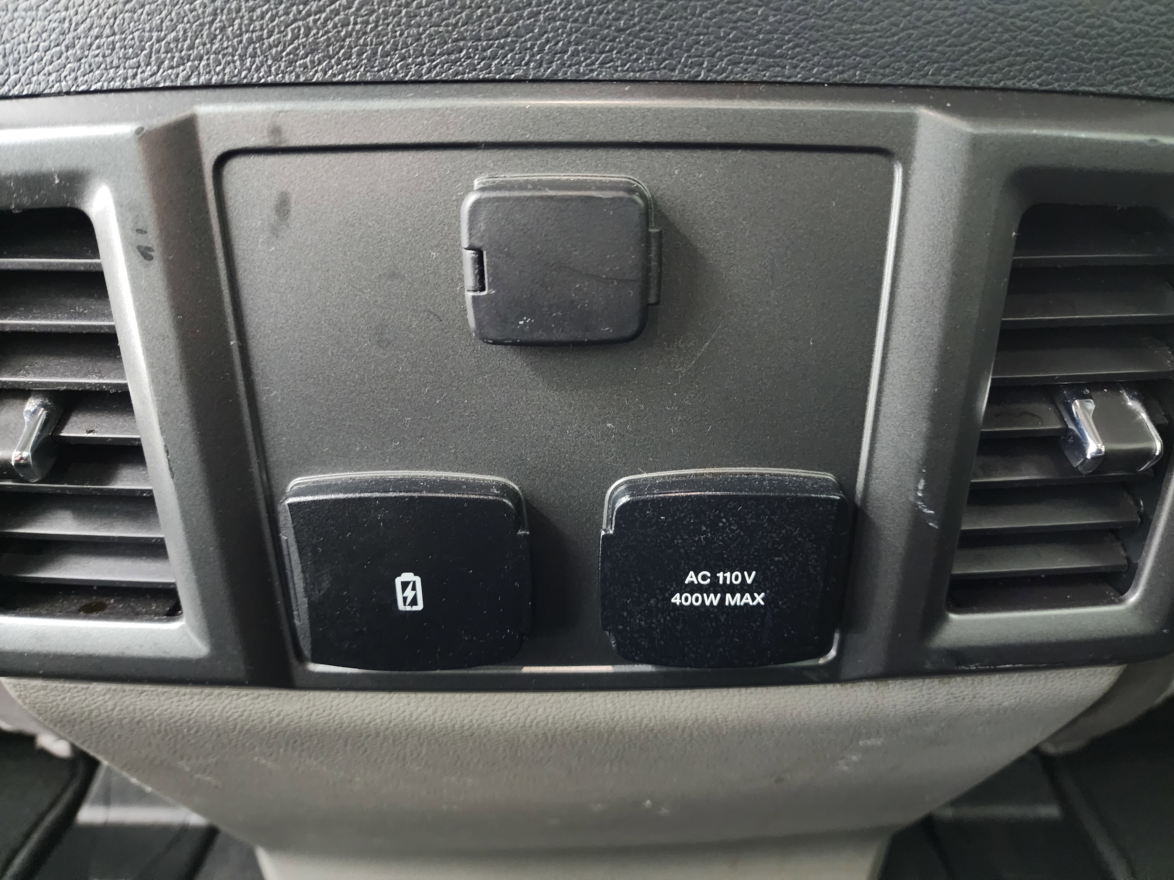 Used 2022 Ford F350 XLT w/ Black Appearance Package image 38