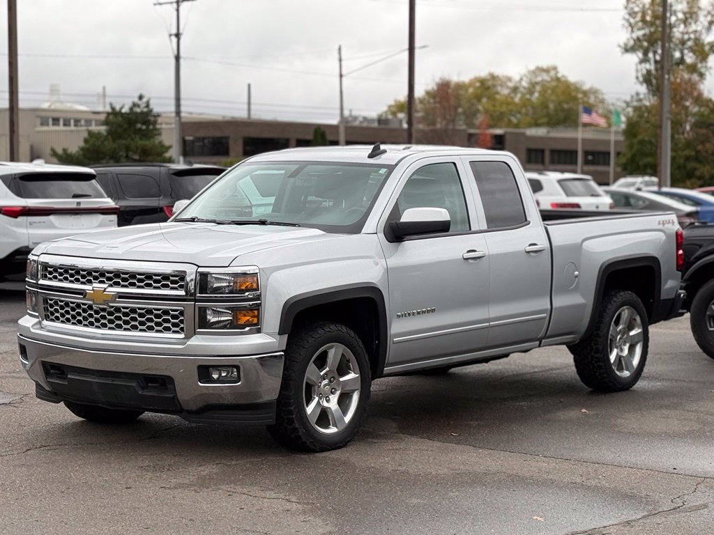 Used 2015 Chevrolet Silverado 1500 LT w/ LT Convenience Package AWD/4WD image 29