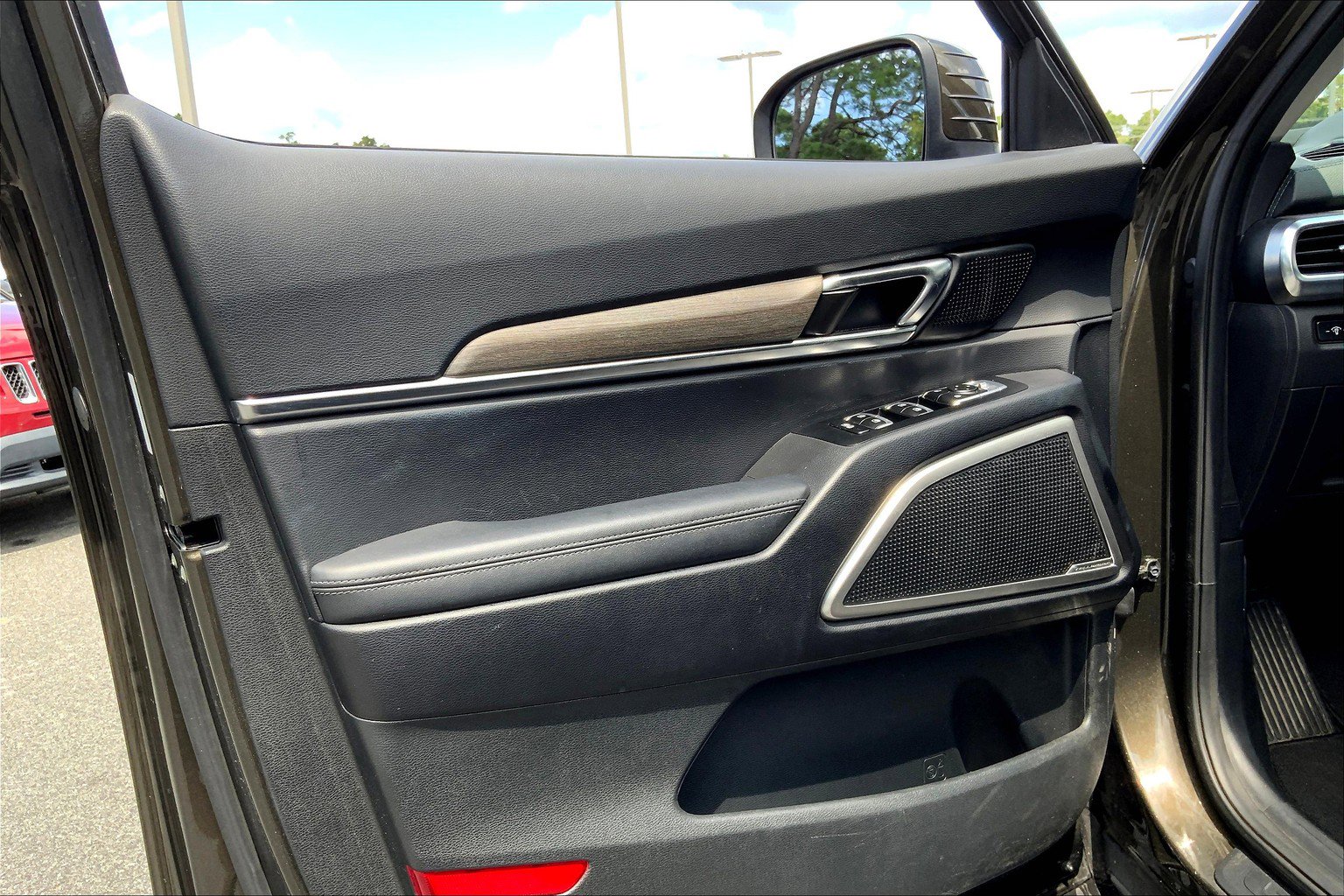 Used 2022 Kia Telluride EX image 25