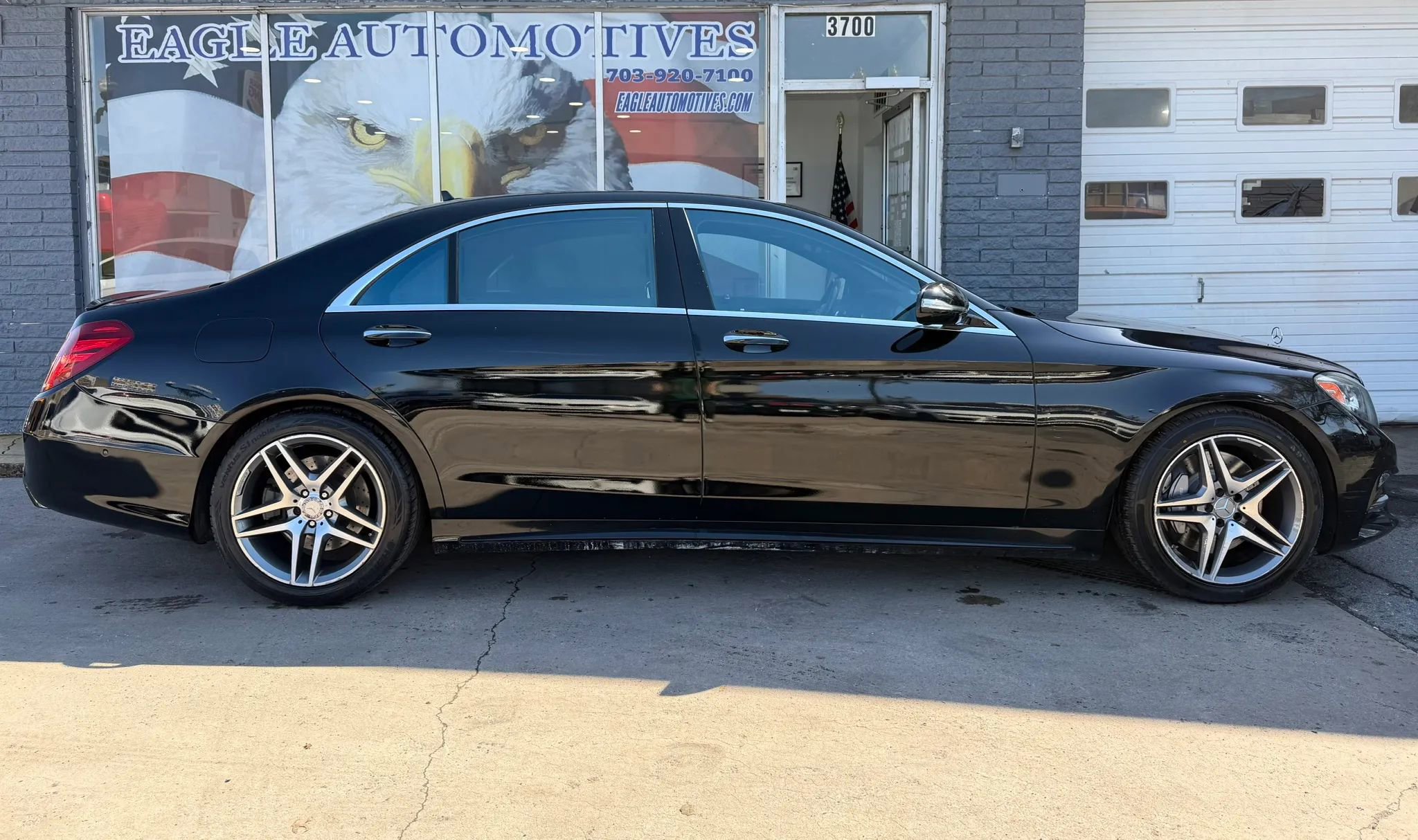 Used 2014 Mercedes-Benz S 550 Sedan w/ Sport Package image 2