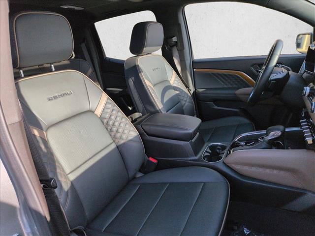 Used 2024 GMC Canyon Denali AWD/4WD image 22