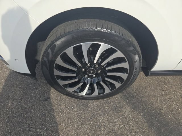 Certified 2022 Lincoln Navigator Black Label AWD/4WD image 19