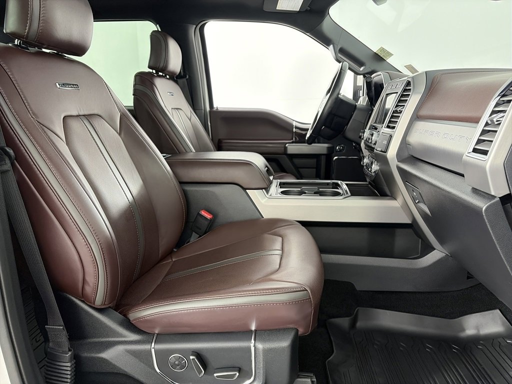Certified 2017 Ford F350 Platinum w/ Platinum Ultimate Package image 32