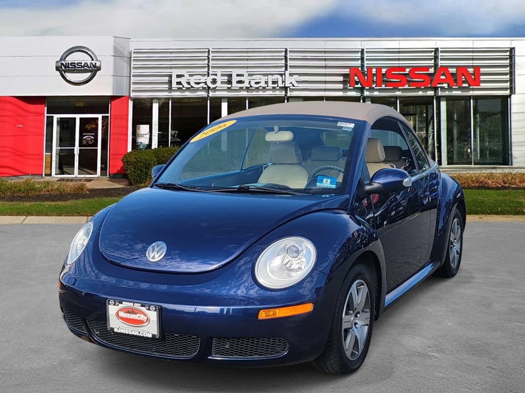 Used 2006 Volkswagen Beetle Convertible w/ Package 1 FWD image 4