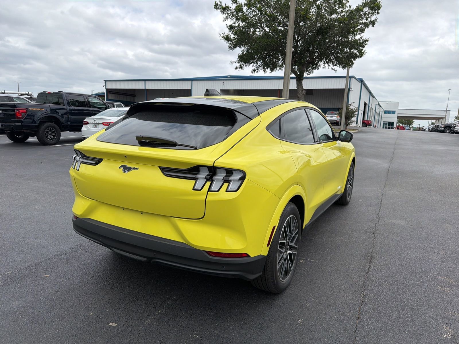 Certified 2025 Ford Mustang Mach-E Premium RWD image 7