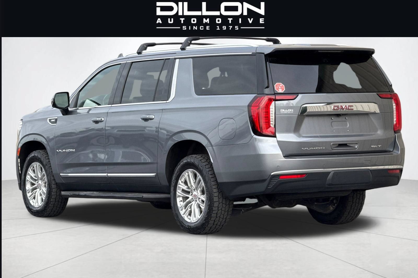 Used 2022 GMC Yukon XL SLT w/ SLT Premium Package AWD/4WD image 6