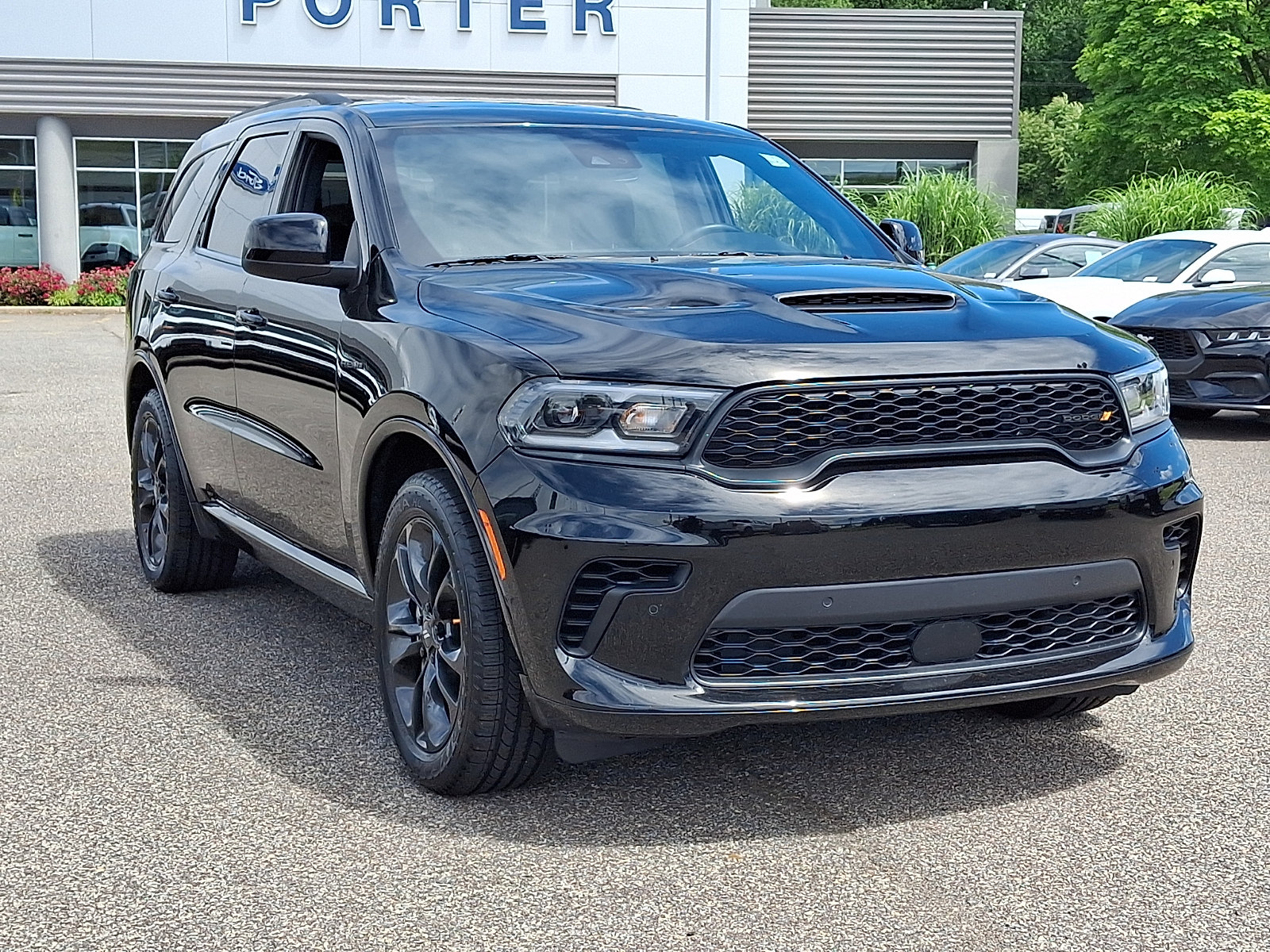Used 2023 Dodge Durango R/T w/ Hemi Orange Plus Package AWD/4WD image 2