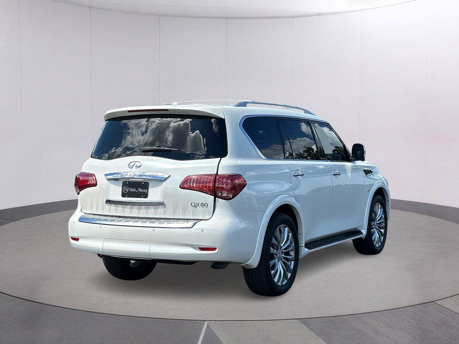 Used 2015 INFINITI QX80 4WD w/ Deluxe Technology Package image 7
