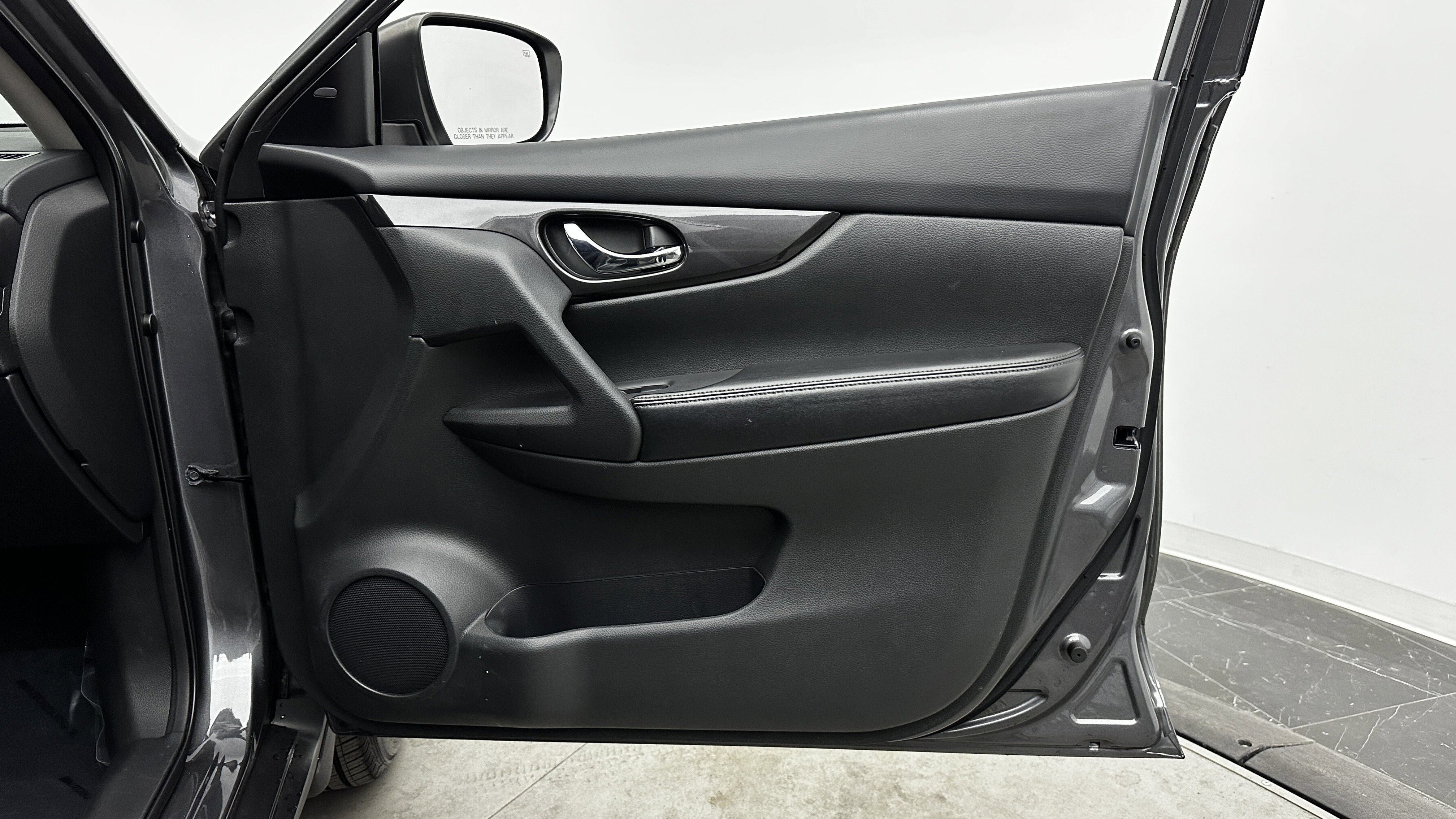 Used 2019 Nissan Rogue S w/ Special Edition Package image 31