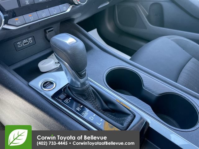 Used 2025 Nissan Altima 2.5 SV FWD image 14