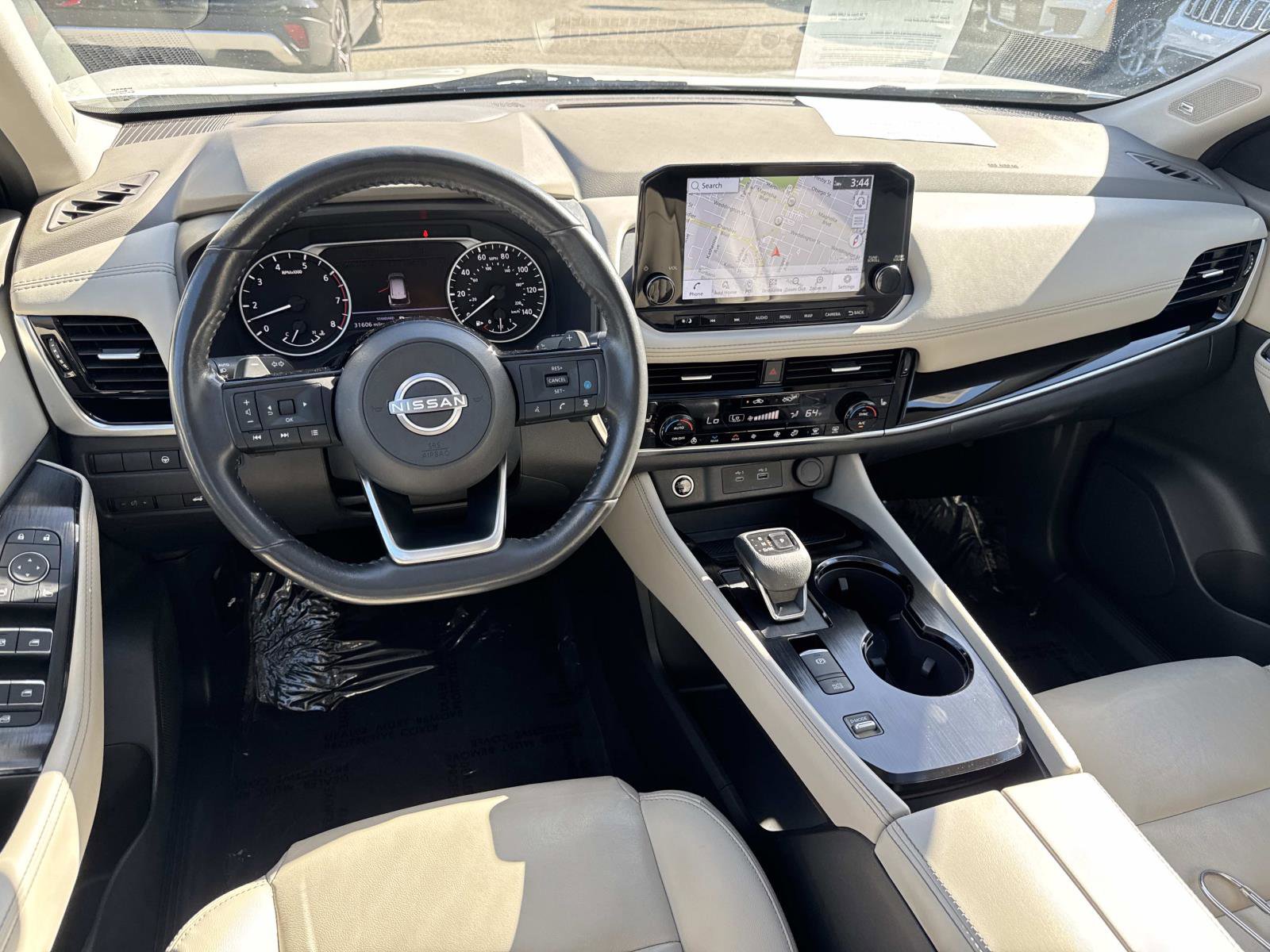 Used 2023 Nissan Rogue SL w/ SL Premium Package image 8