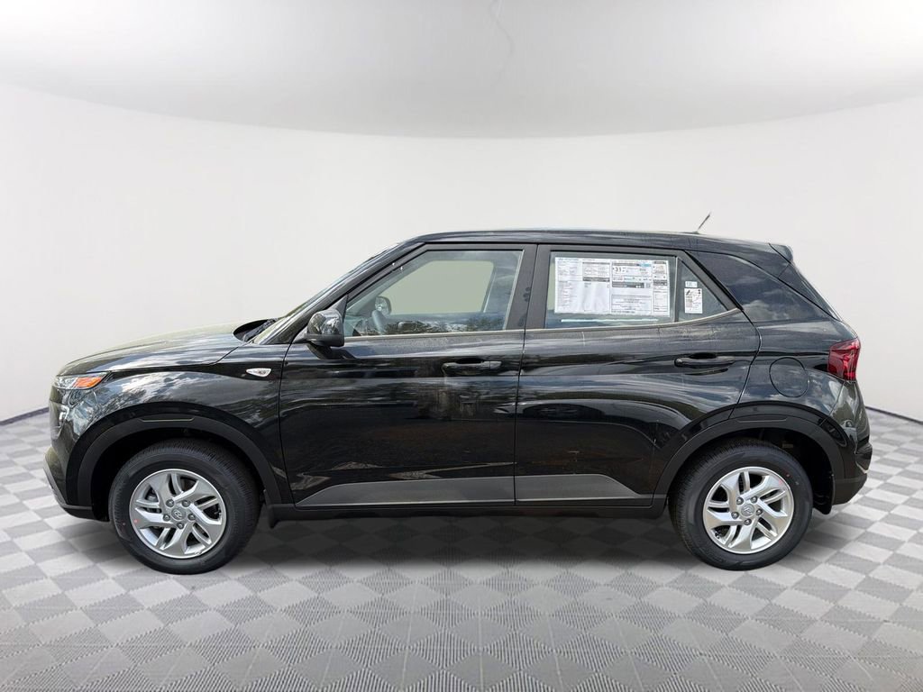 New 2026 Hyundai Venue SE image 8