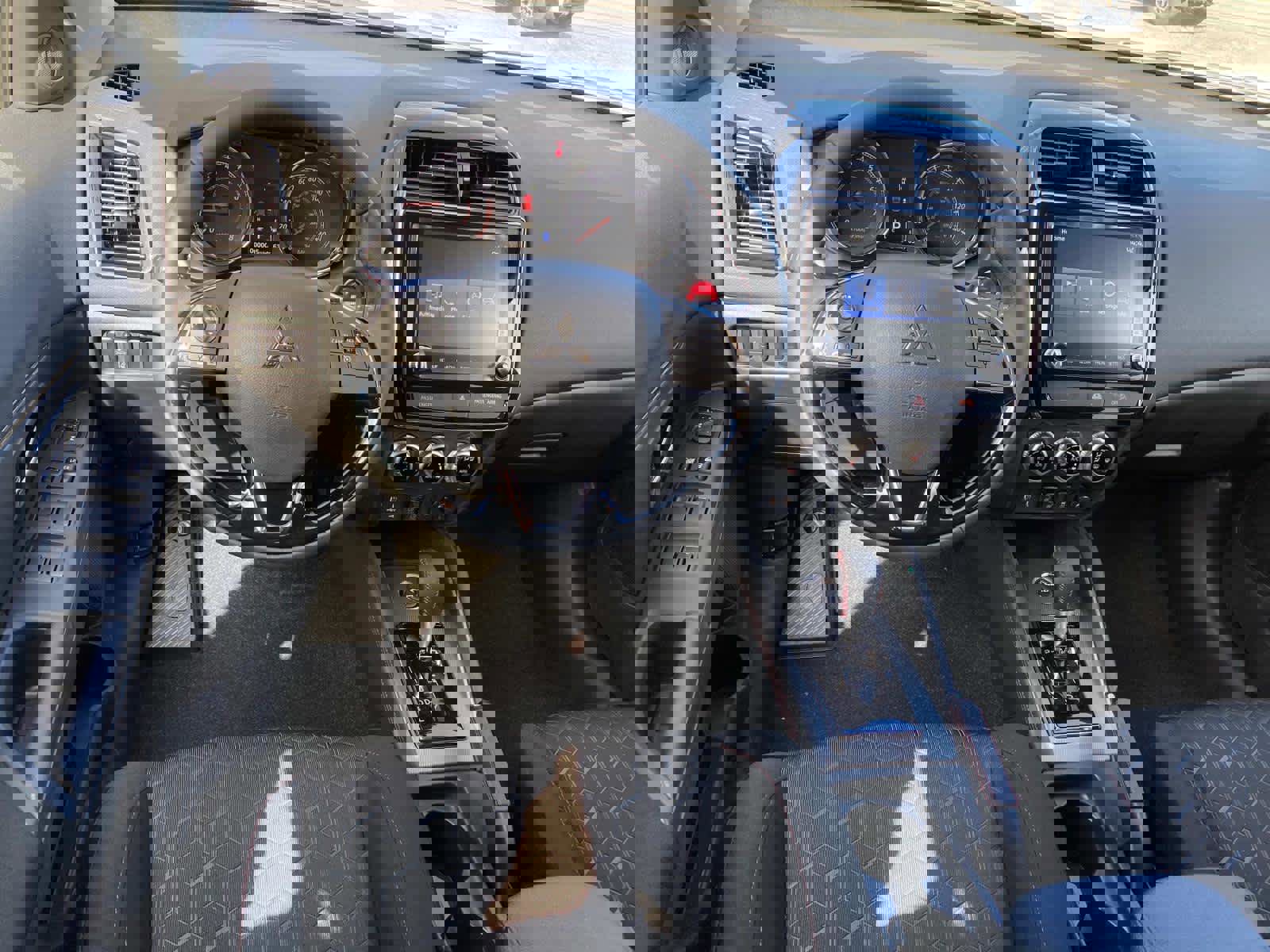 Used 2024 Mitsubishi Outlander Sport Ralliart image 9