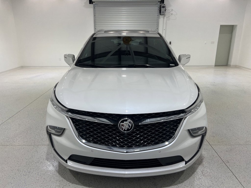 Used 2024 Buick Enclave Avenir w/ Avenir Technology Package image 8