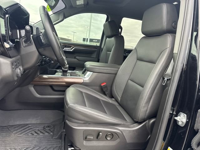 Used 2025 Chevrolet Silverado 1500 LT Trail Boss w/ Convenience Package II image 18