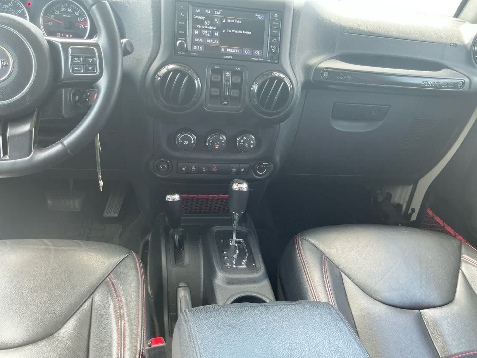 Used 2017 Jeep Wrangler Unlimited Rubicon AWD/4WD image 11