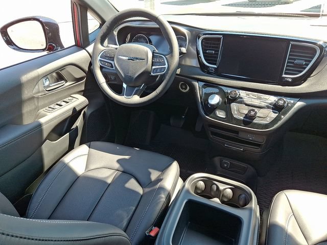 New 2026 Chrysler Voyager LX FWD image 9
