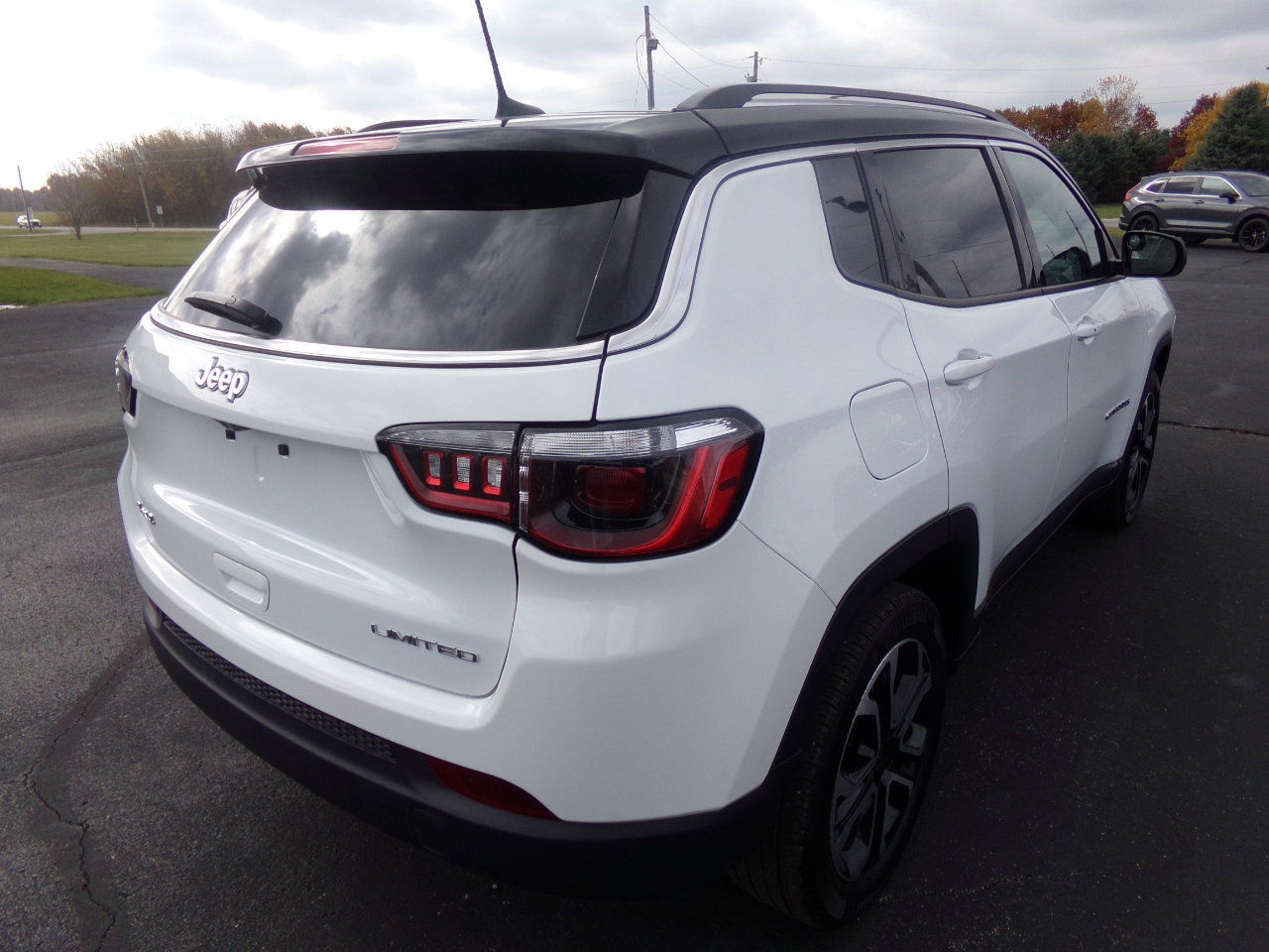 Used 2022 Jeep Compass Limited image 5
