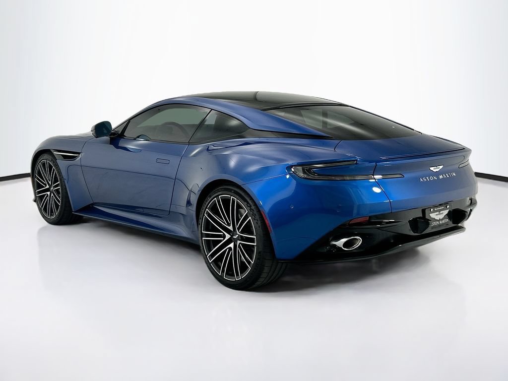 Used 2025 Aston Martin DB12 Coupe RWD image 7