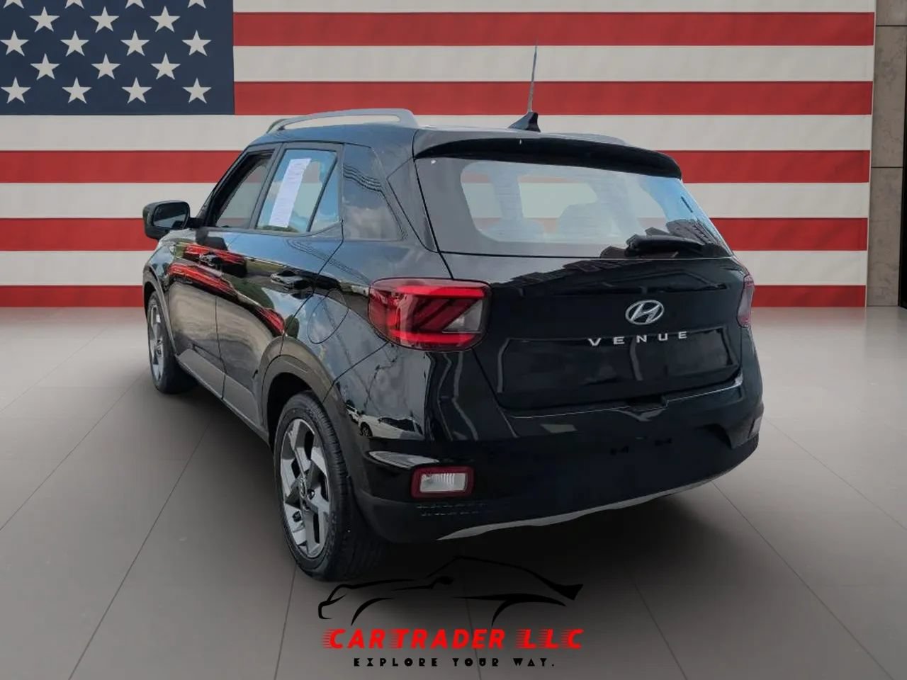 Used 2022 Hyundai Venue SEL FWD image 6
