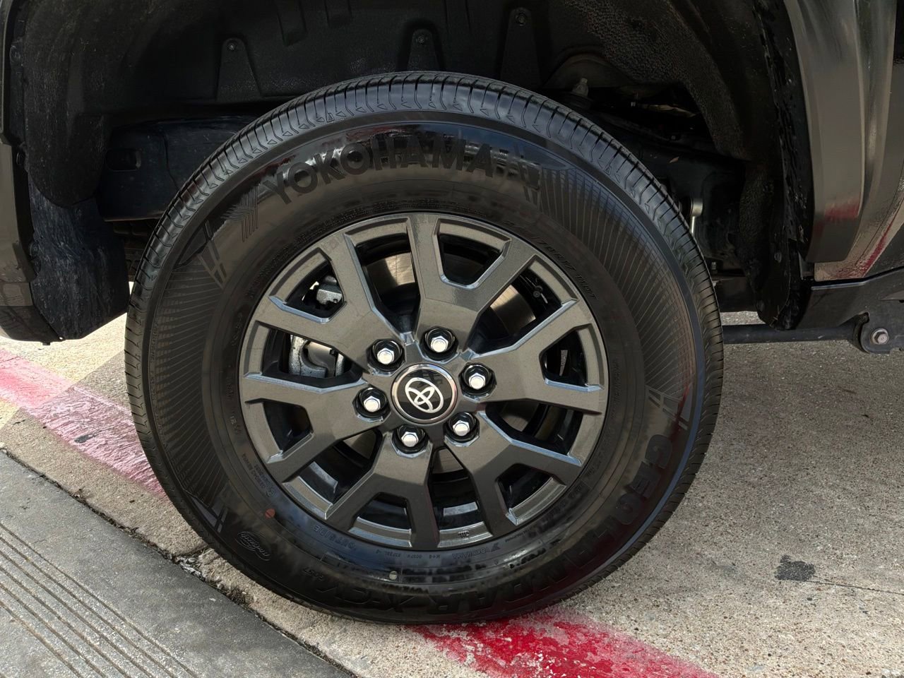 Used 2025 Toyota 4Runner SR5 RWD image 9