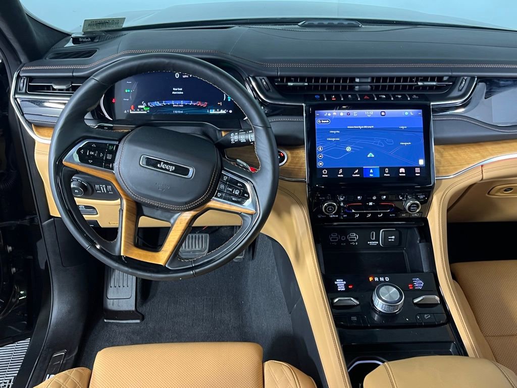 Used 2024 Jeep Grand Cherokee Summit image 12