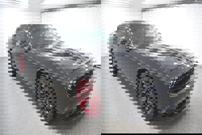 Used 2016 Dodge Challenger SXT Plus