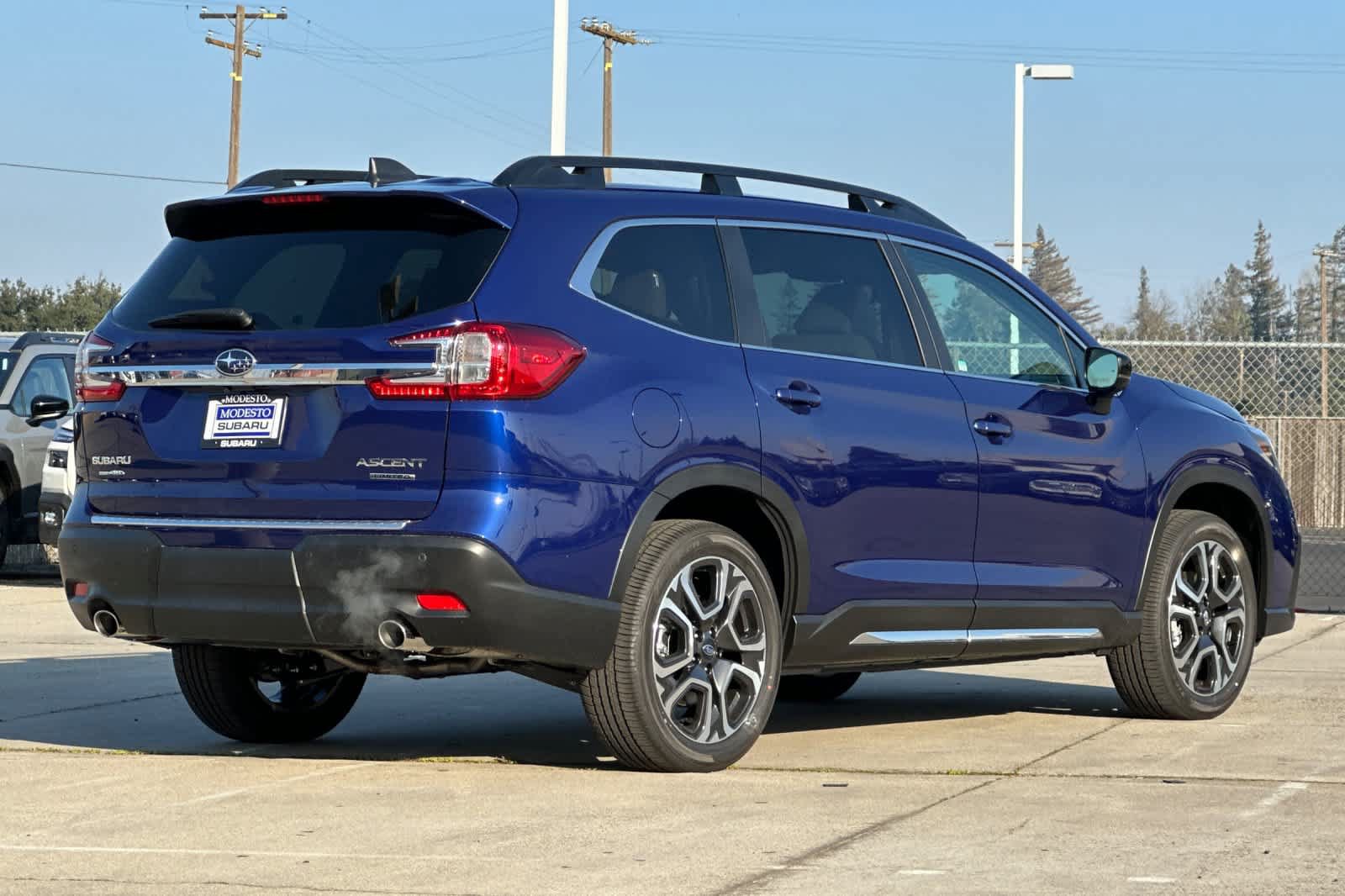 New 2026 Subaru Ascent Limited w/ Popular Package #2 AWD/4WD image 3