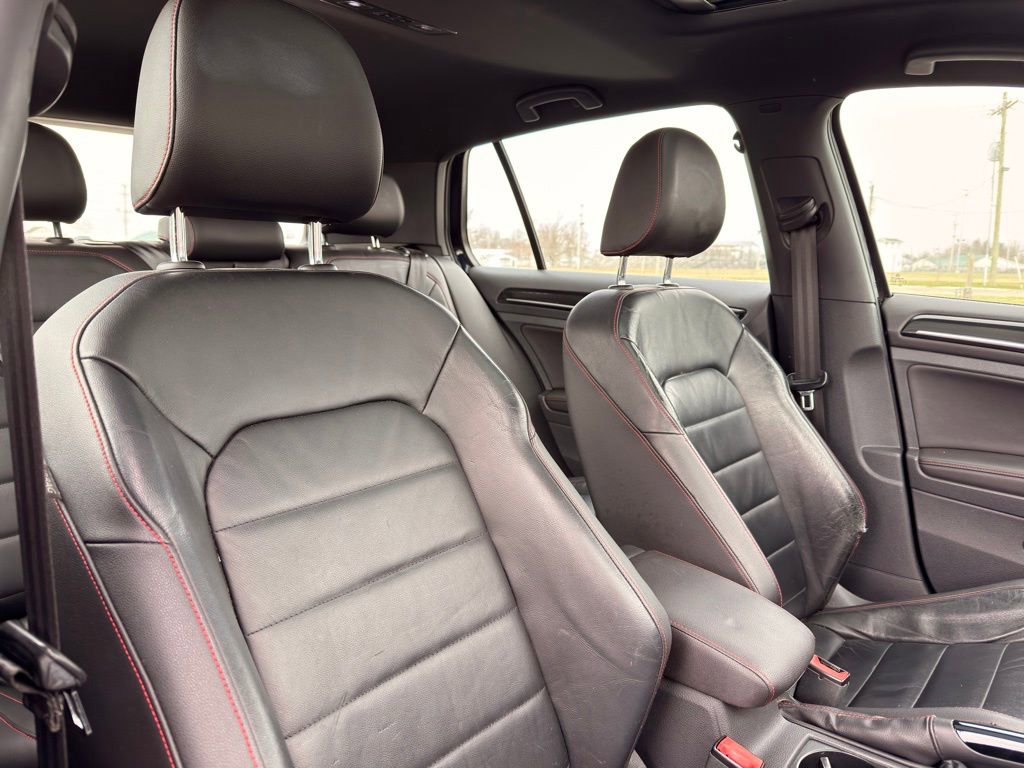 Used 2016 Volkswagen GTI SE FWD image 35