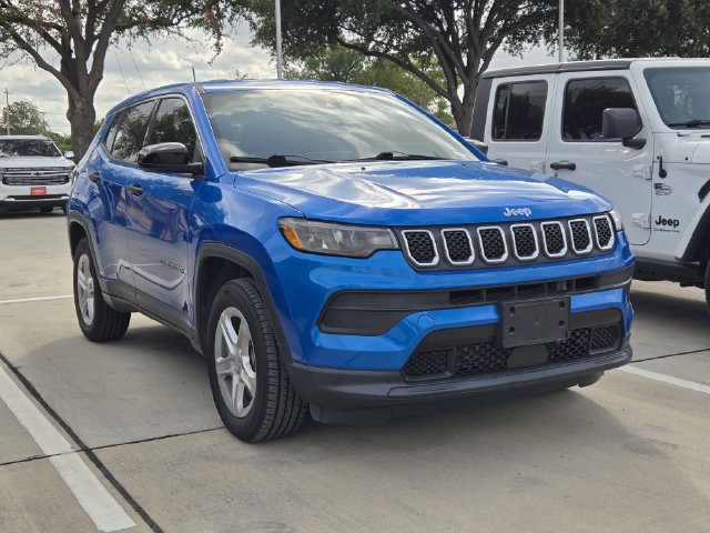Used 2023 Jeep Compass Sport AWD/4WD image 1